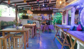 Hostel Tharu, Surf Camp & Restaurant